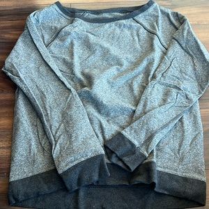 Lululemon Crewneck Gray. Perfect condition